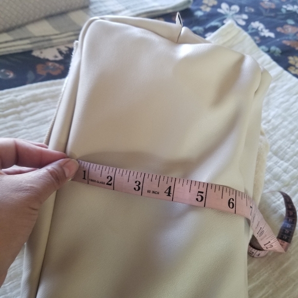 BEIS | The Terry Backpack Cooler - Picture 9 of 10